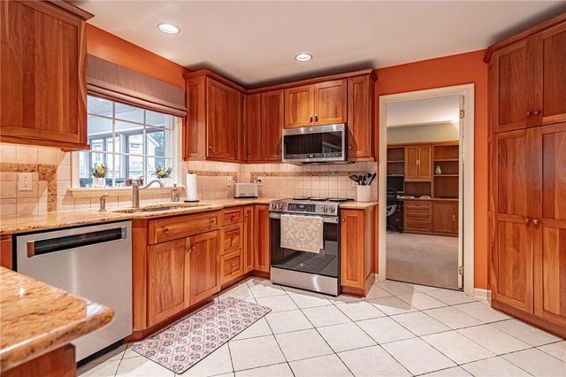 4399 Driftwood Lane, Lower Macungie Twp, PA 18103