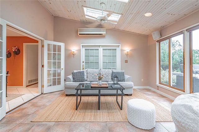 4399 Driftwood Lane, Lower Macungie Twp, PA 18103