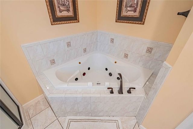 4399 Driftwood Lane, Lower Macungie Twp, PA 18103