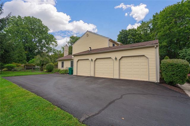 4399 Driftwood Lane, Lower Macungie Twp, PA 18103