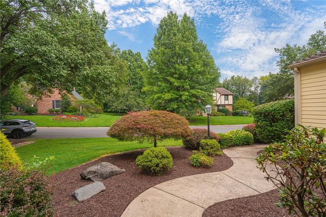 4399 Driftwood Lane, Lower Macungie Twp, PA 18103