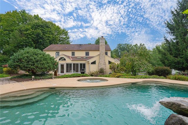 4399 Driftwood Lane, Lower Macungie Twp, PA 18103