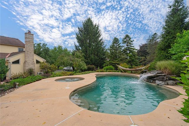 4399 Driftwood Lane, Lower Macungie Twp, PA 18103