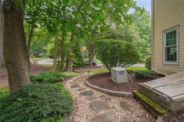 4399 Driftwood Lane, Lower Macungie Twp, PA 18103