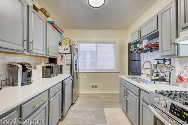 2494 Hazelwood Street, Detroit, MI 48206