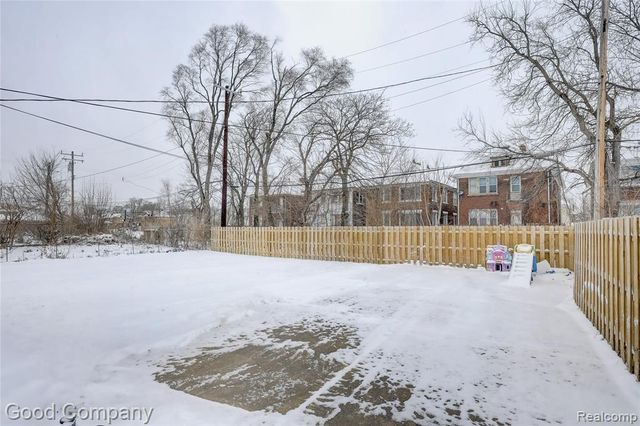 2494 Hazelwood Street, Detroit, MI 48206