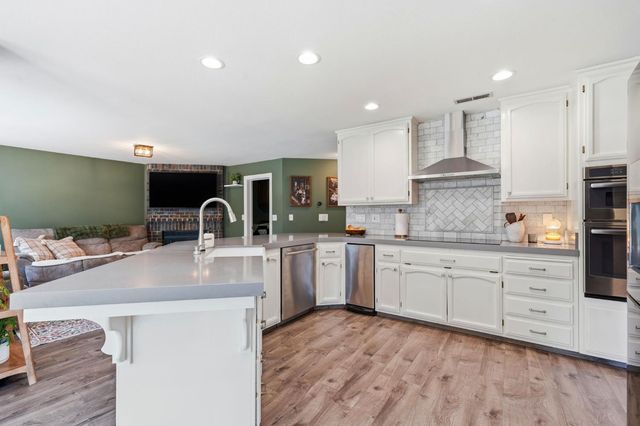 1058 Spring Meadow Dr, Manteca, CA 95336