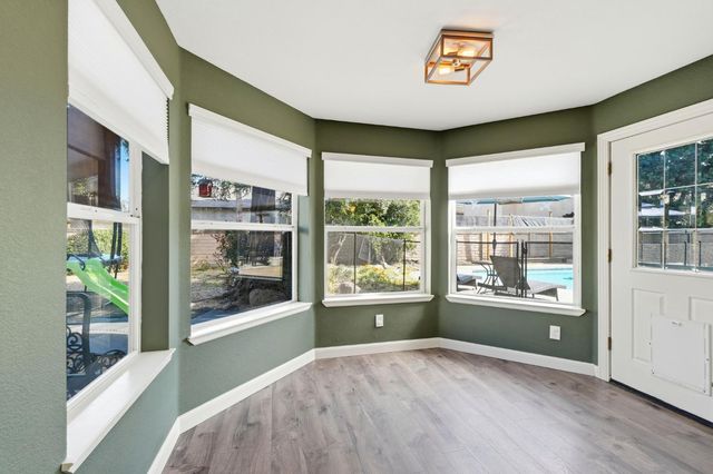 1058 Spring Meadow Dr, Manteca, CA 95336