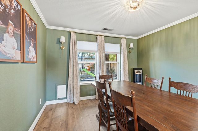 1058 Spring Meadow Dr, Manteca, CA 95336