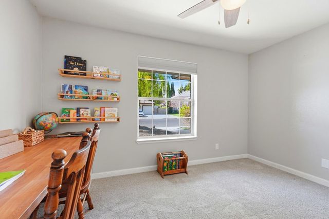 1058 Spring Meadow Dr, Manteca, CA 95336