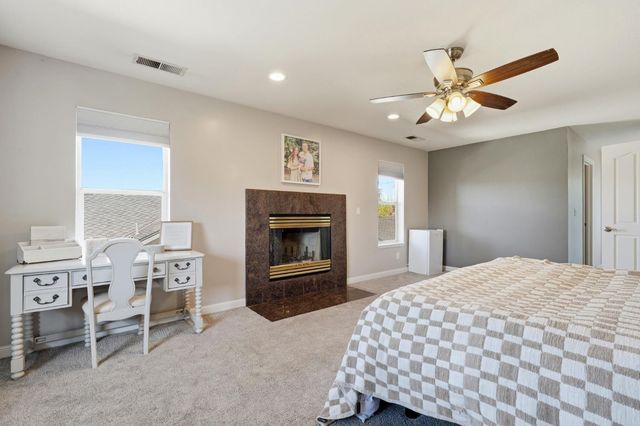 1058 Spring Meadow Dr, Manteca, CA 95336