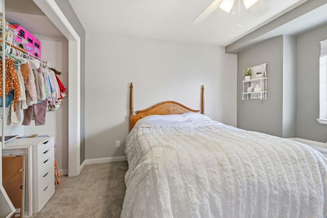 1058 Spring Meadow Dr, Manteca, CA 95336