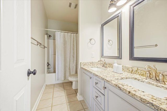 6330 Hamlet TRL, Roanoke, VA 24018