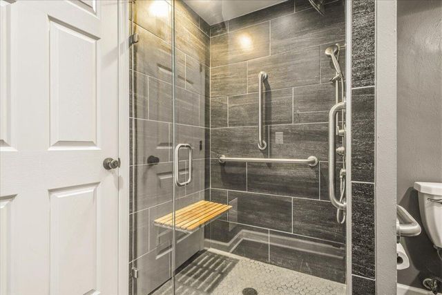 6330 Hamlet TRL, Roanoke, VA 24018