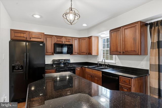 256 BROOKNEIL DR, Winchester, VA 22602