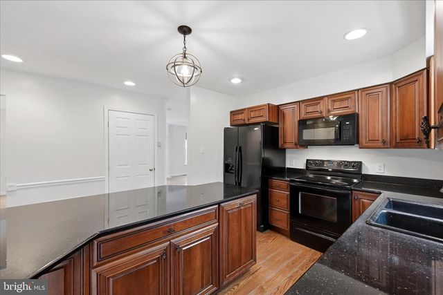 256 BROOKNEIL DR, Winchester, VA 22602
