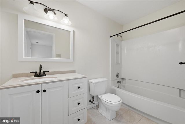 256 BROOKNEIL DR, Winchester, VA 22602