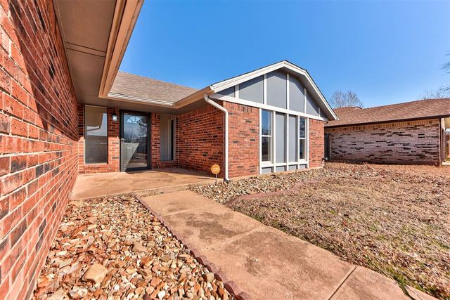 1011 W Gemini Road, Edmond, OK 73003