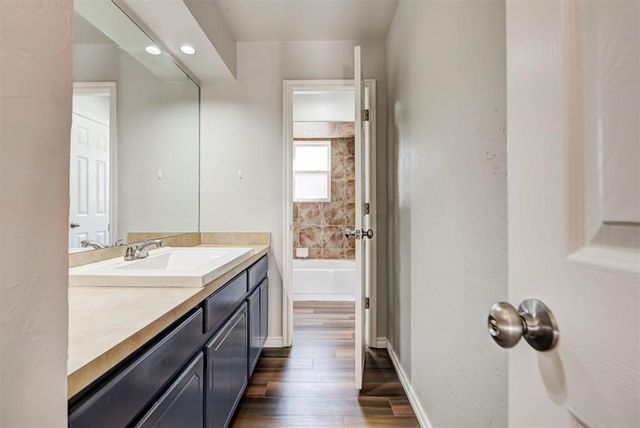 1011 W Gemini Road, Edmond, OK 73003