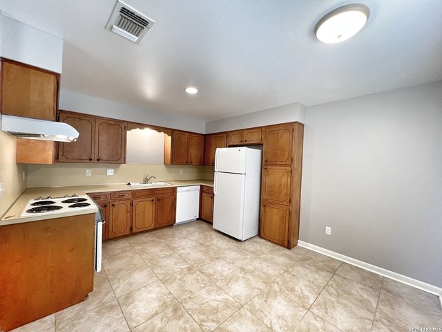 1768 Kuehler Ave, New Braunfels, TX 78130