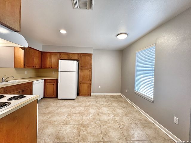 1768 Kuehler Ave, New Braunfels, TX 78130