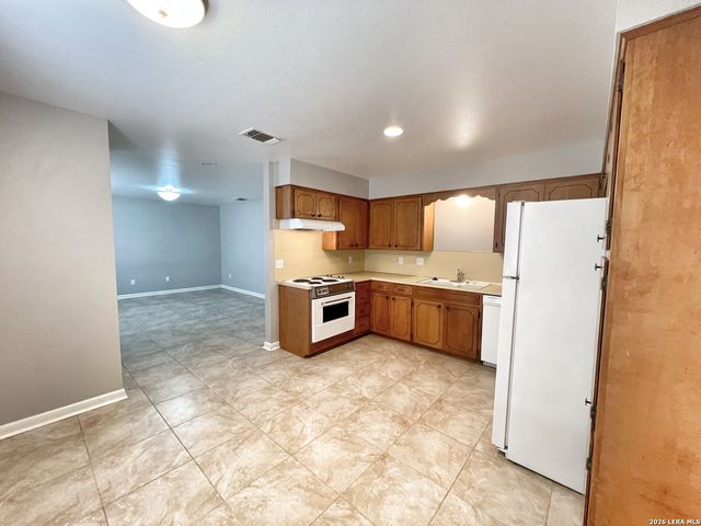 1768 Kuehler Ave, New Braunfels, TX 78130