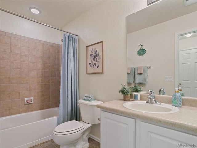 8166 S Tempe Ct, Aurora, CO 80016