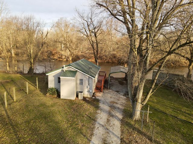 6742 Ramsey Road, Hebron, IN 46341