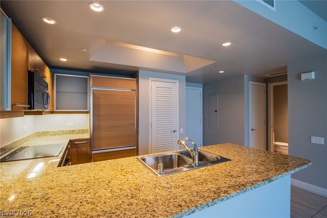 222 Karen Avenue 2604, Las Vegas, NV 89109
