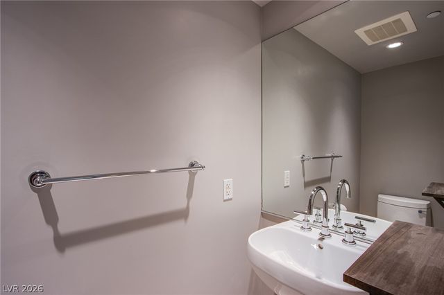 222 Karen Avenue 2604, Las Vegas, NV 89109
