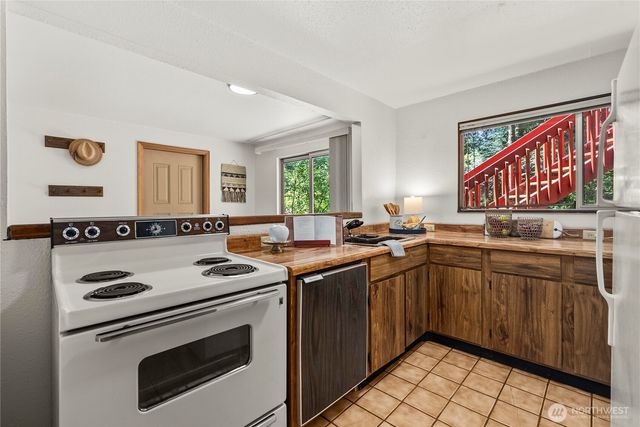 19114 SE 295th Street, Kent, WA 98042