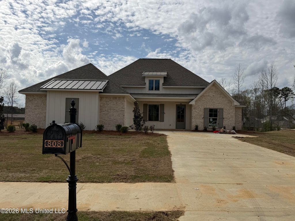 808 Albany Street, Brandon, MS 39042