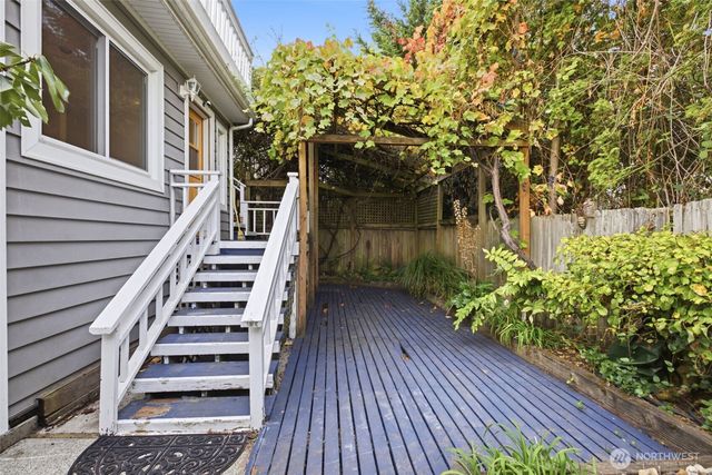 5240 S Dawson Street, Seattle, WA 98118