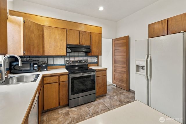 5240 S Dawson Street, Seattle, WA 98118