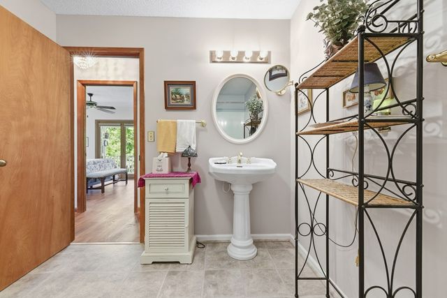 1035 Laurel Lane, Hiawassee, GA 30546
