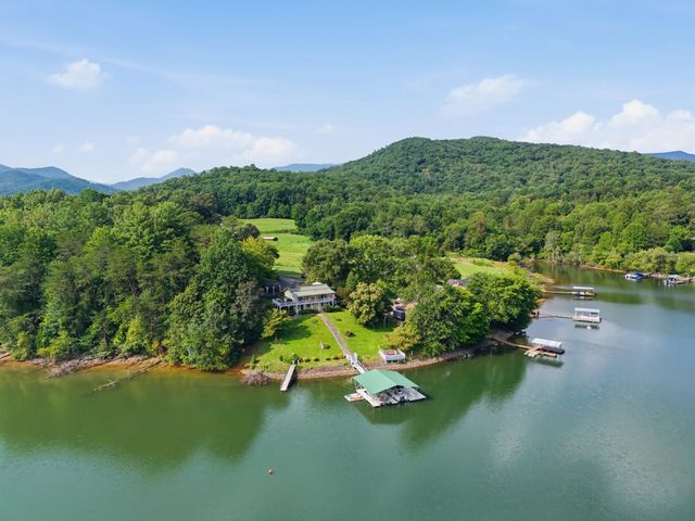 1035 Laurel Lane, Hiawassee, GA 30546