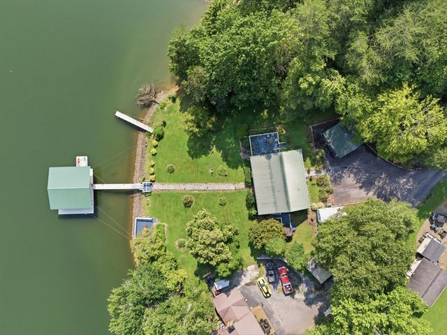 1035 Laurel Lane, Hiawassee, GA 30546