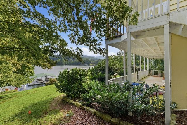 1035 Laurel Lane, Hiawassee, GA 30546