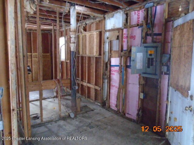 1425 Muskegon Avenue, Lansing, MI 48915