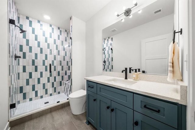 5216 W 73rd Street, Prairie Village, KS 66208