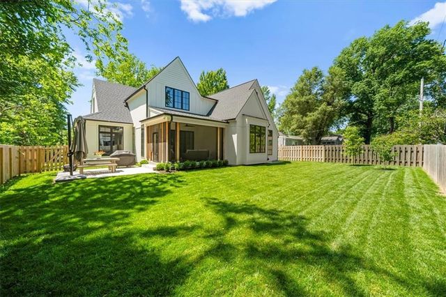 5216 W 73rd Street, Prairie Village, KS 66208