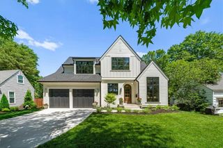 5216 W 73rd Street, Prairie Village, KS 66208
