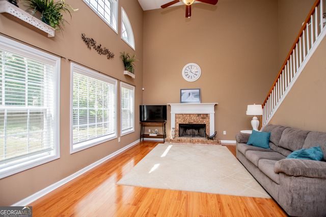 210 Creekside Overlook, Hiram, GA 30141