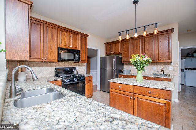 210 Creekside Overlook, Hiram, GA 30141