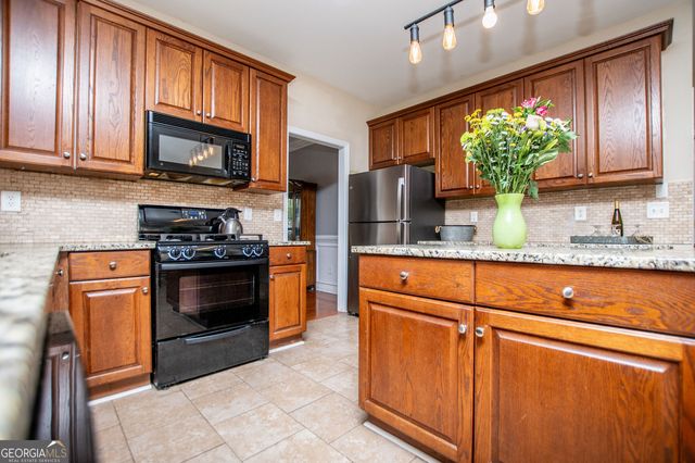 210 Creekside Overlook, Hiram, GA 30141