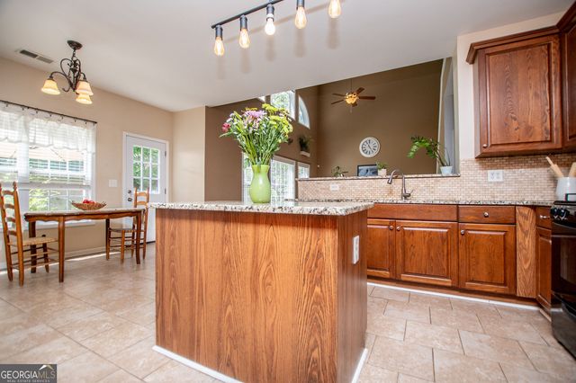 210 Creekside Overlook, Hiram, GA 30141
