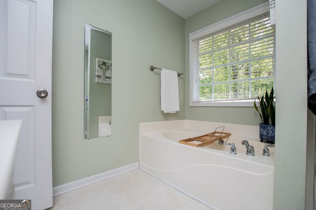 210 Creekside Overlook, Hiram, GA 30141