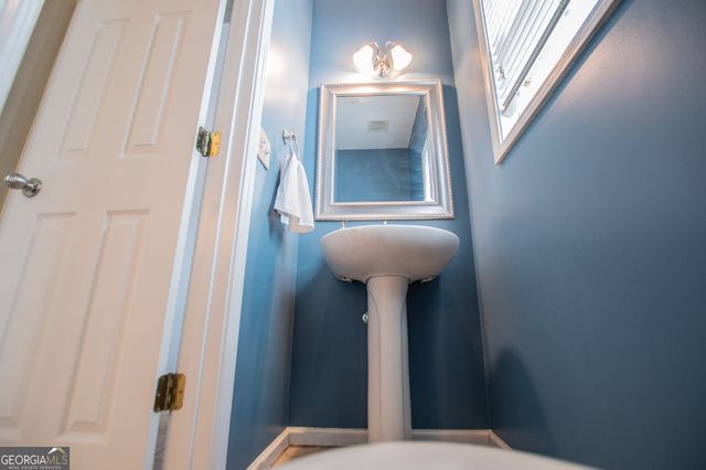 210 Creekside Overlook, Hiram, GA 30141