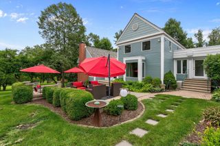 2501 Fuller Road, West Des Moines, IA 50265