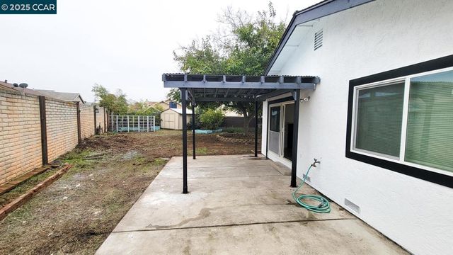 323 Filbert Ct, Oakley, CA 94561